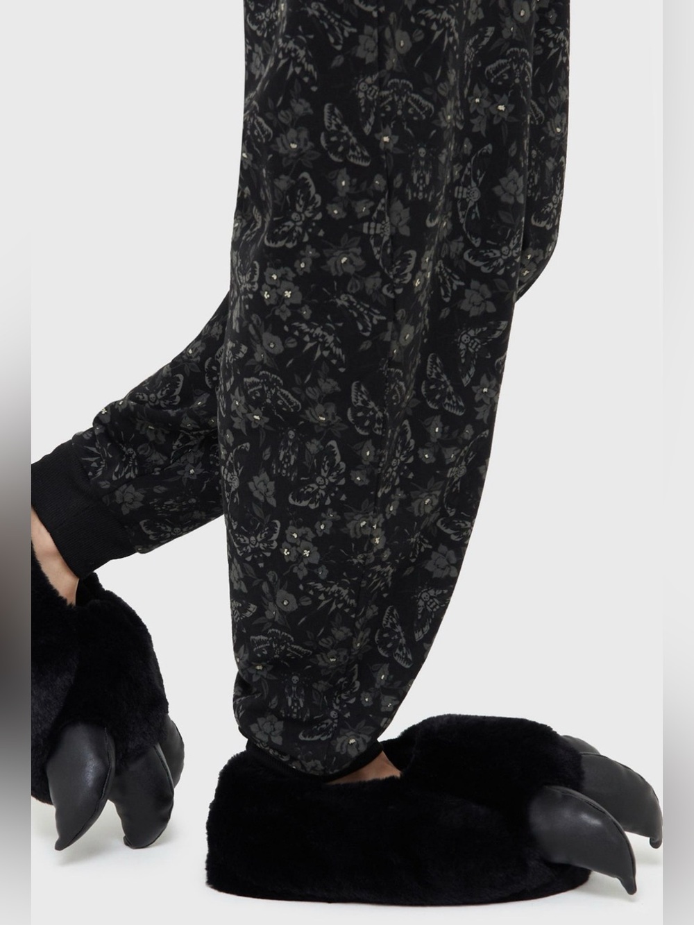 BNIBWT Killstar Beast Curse Slippers ML